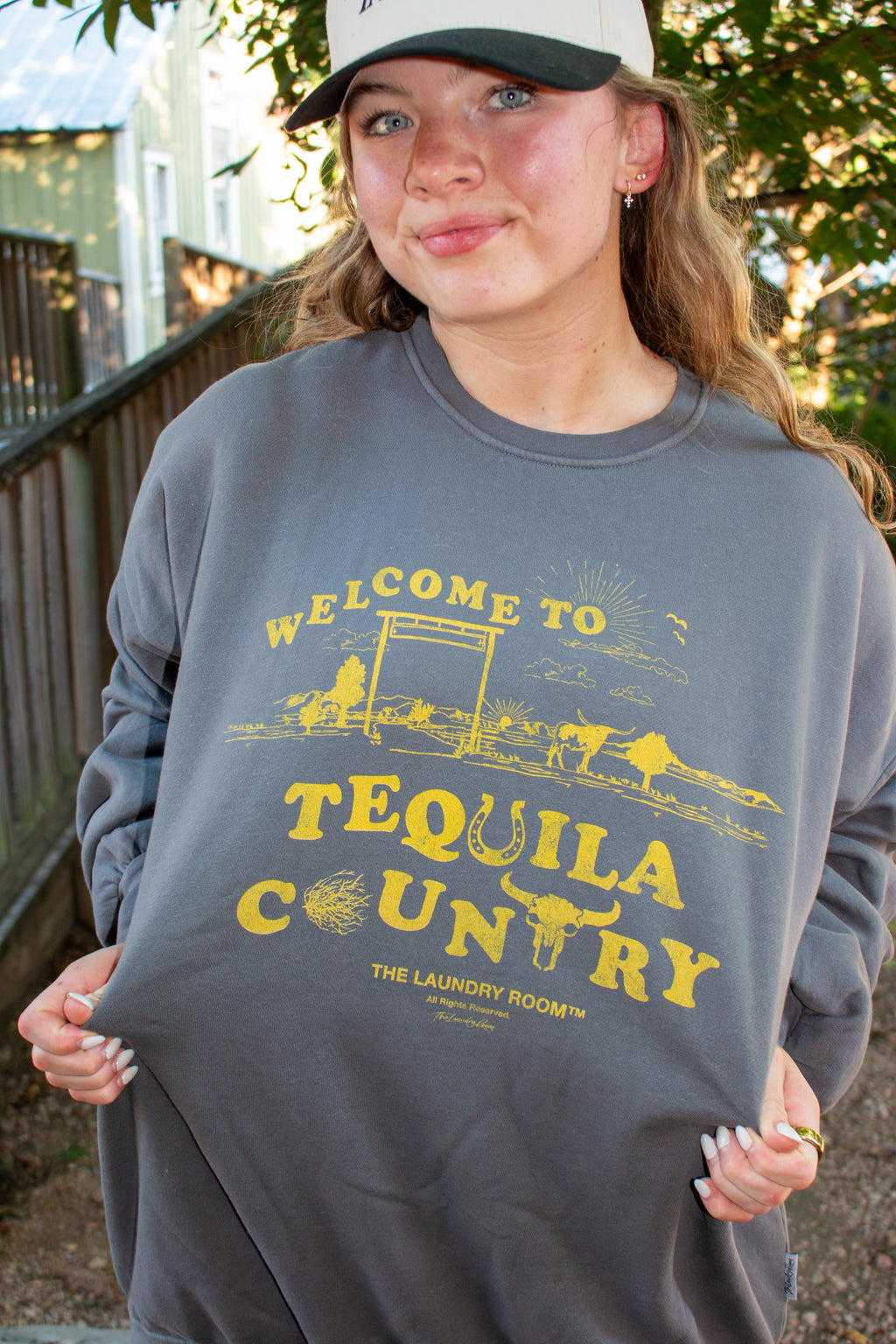 TEQUILA COUNTRY SWEATSHIRT - THE MNRCH